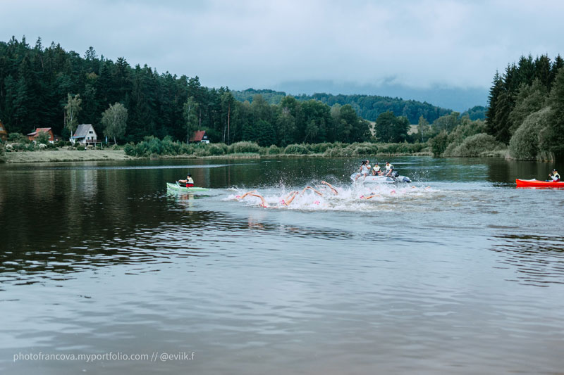 XTERRA Czech - Schwimmen im Lake Ktissky - Photo credit: Eva Francová